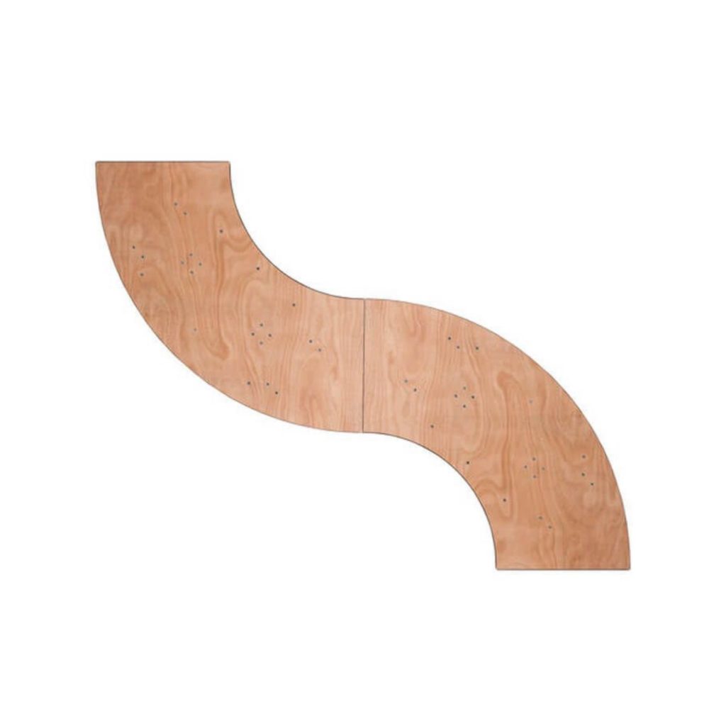 Serpentine table